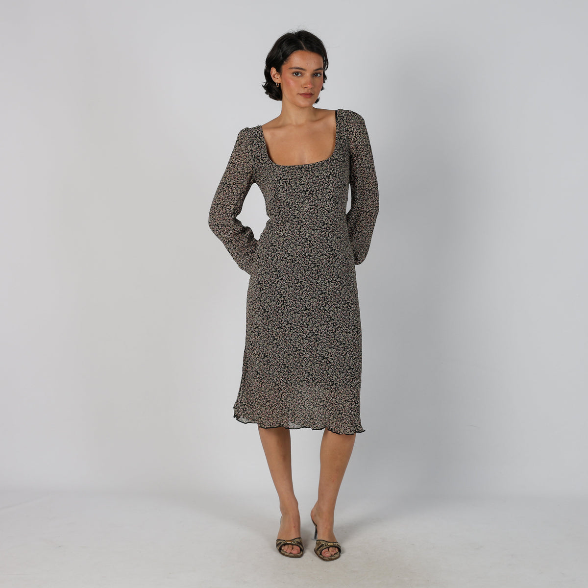 Black Y2K United Colors of Benetton Woven Midi Dress (M)