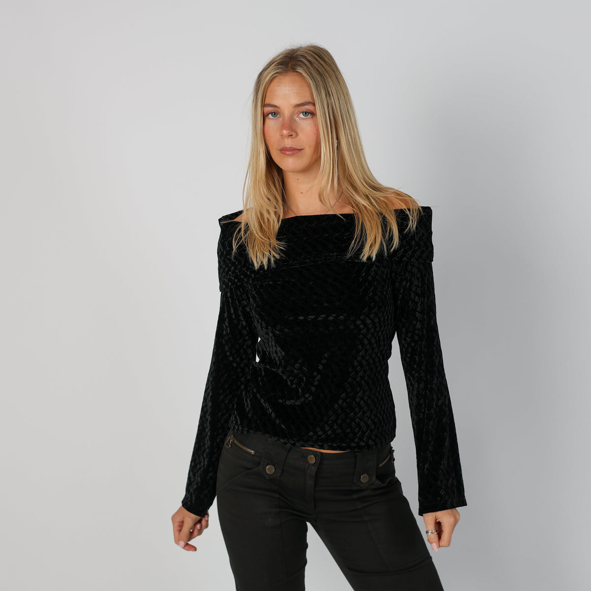 Black Y2K Long Sleeve Top Off the shoulder (S)