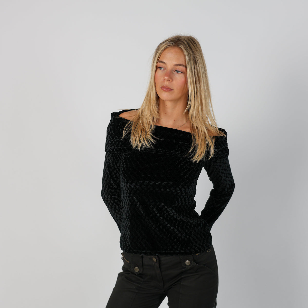 Black Y2K Long Sleeve Top Off the shoulder (S)