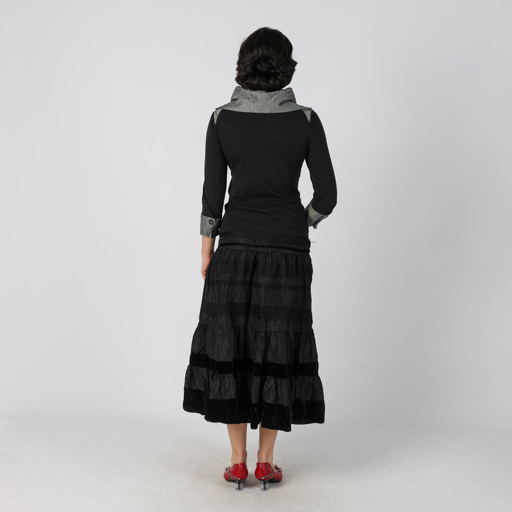 Black Y2K Woven Maxi Skirt (S)