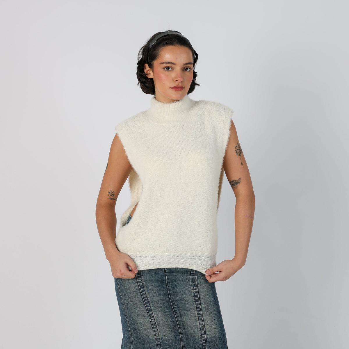 White Y2K Knitted Jumper (L)