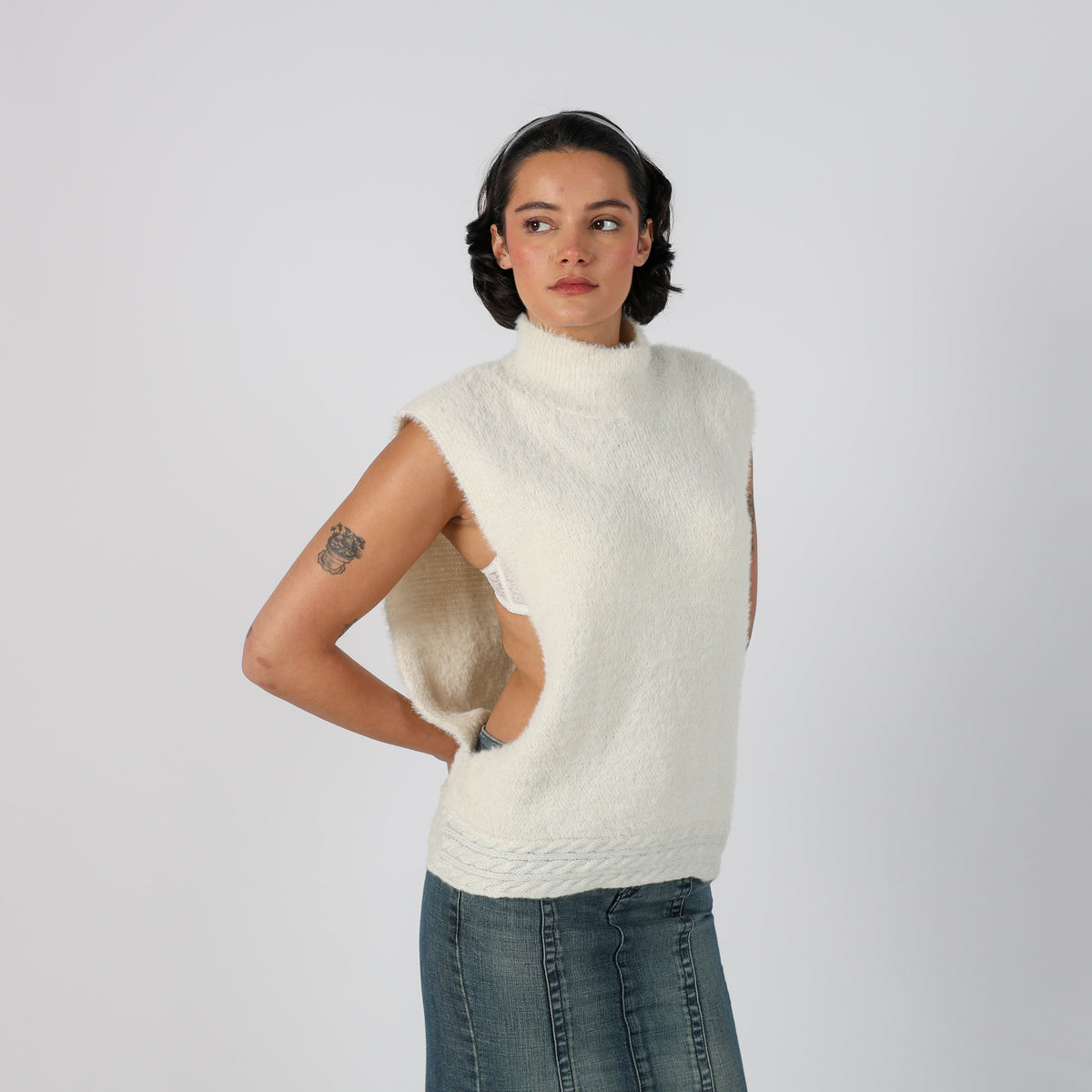 White Y2K Knitted Jumper (L)