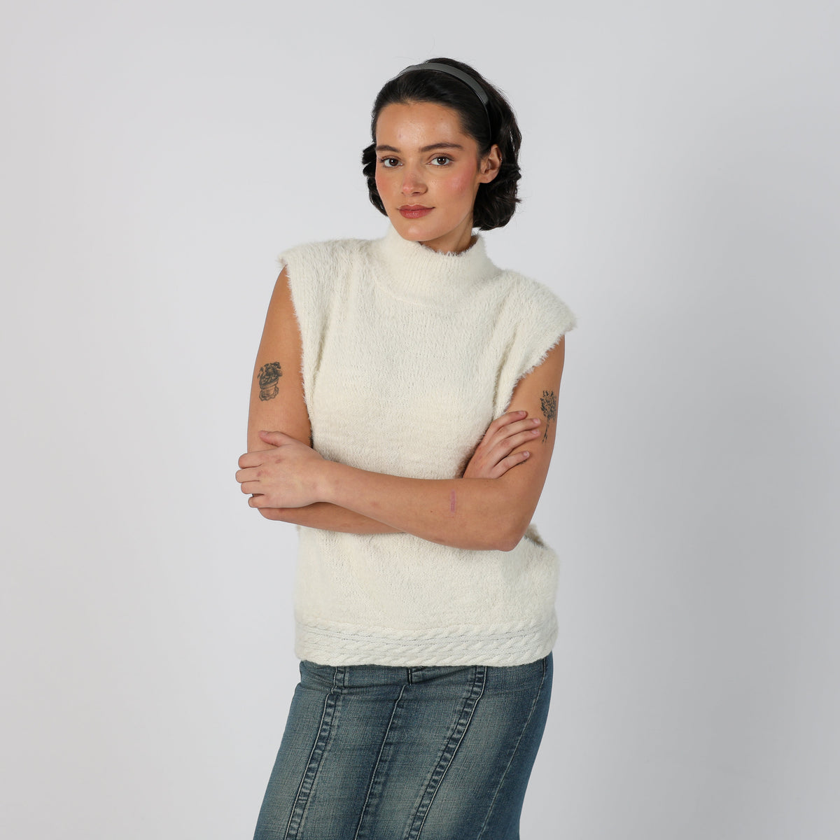 White Y2K Knitted Jumper (L)