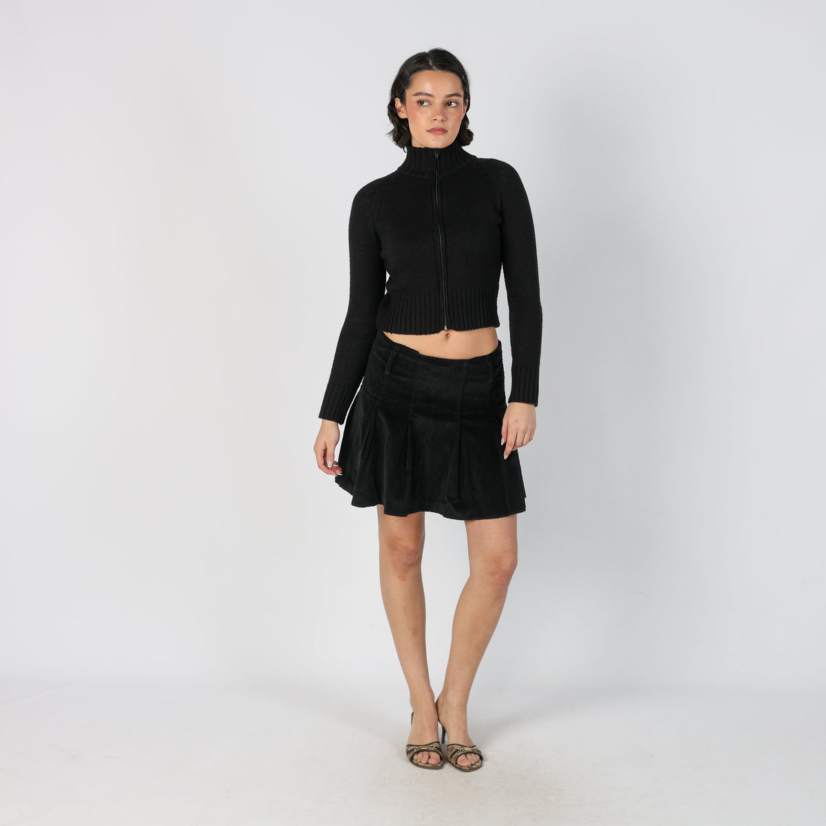 Black Y2K Woven Mini Skirt (S)