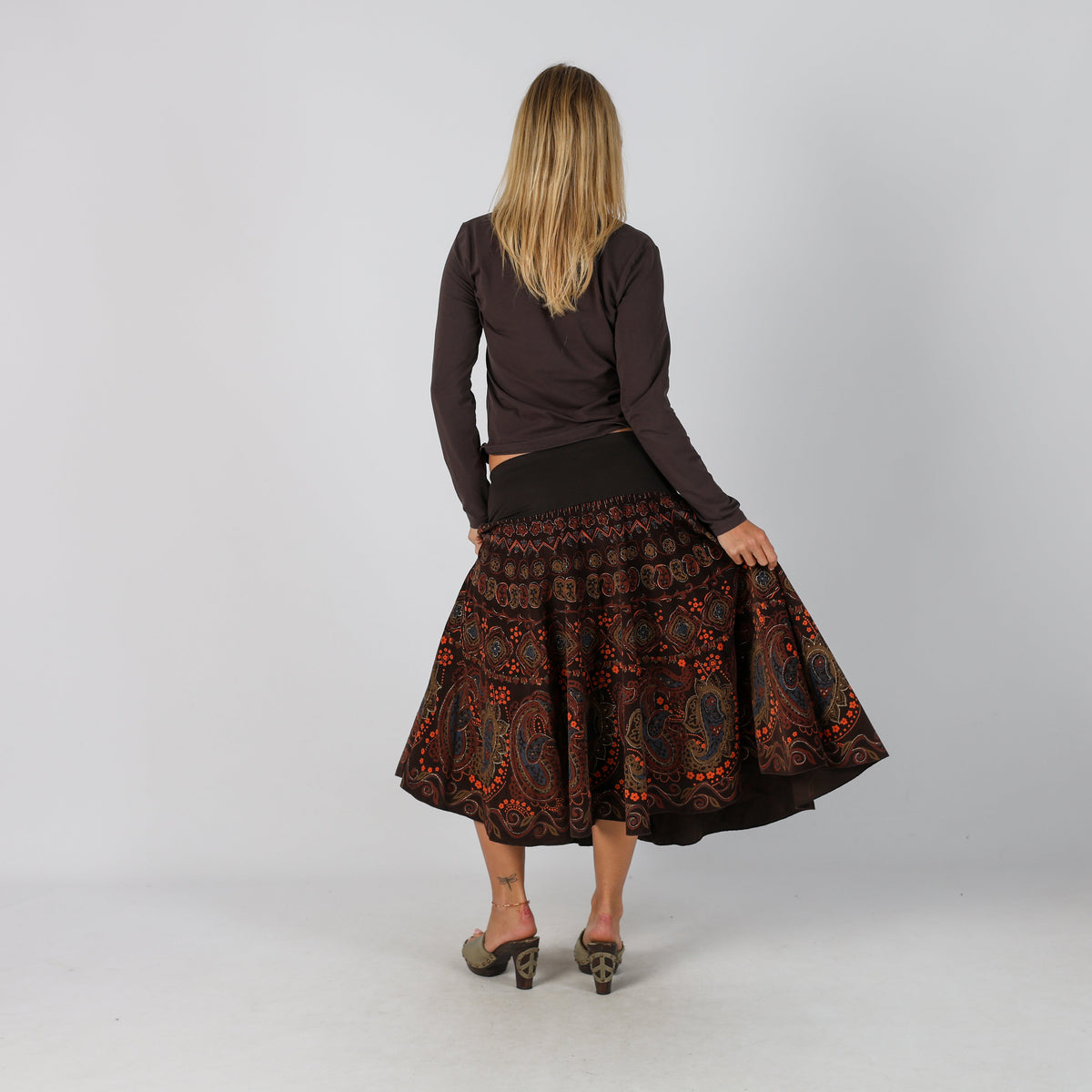 Brown Y2K Woven Maxi Skirt (XS)