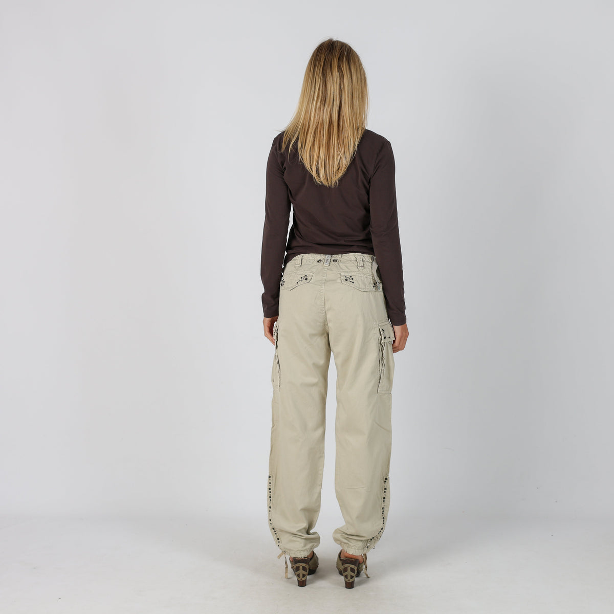 Beige Y2K Made in Italy Cargo Pants (M)
