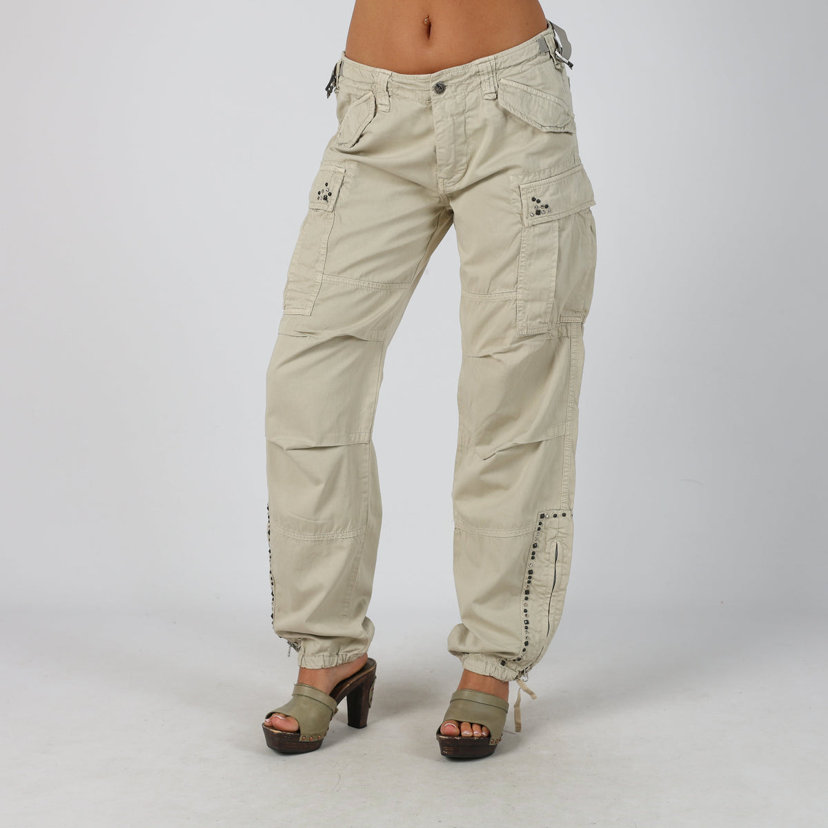 Beige Y2K Made in Italy Cargo Pants (M)