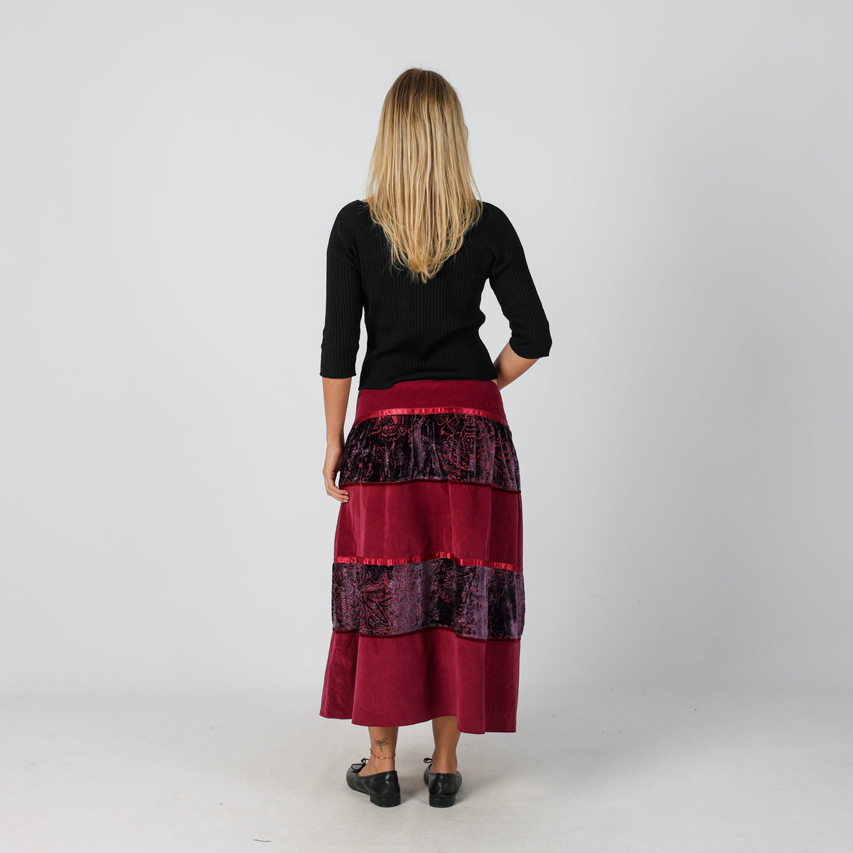 Burgundy Red Y2K Made in Italy Woven Maxi Skirt (M)