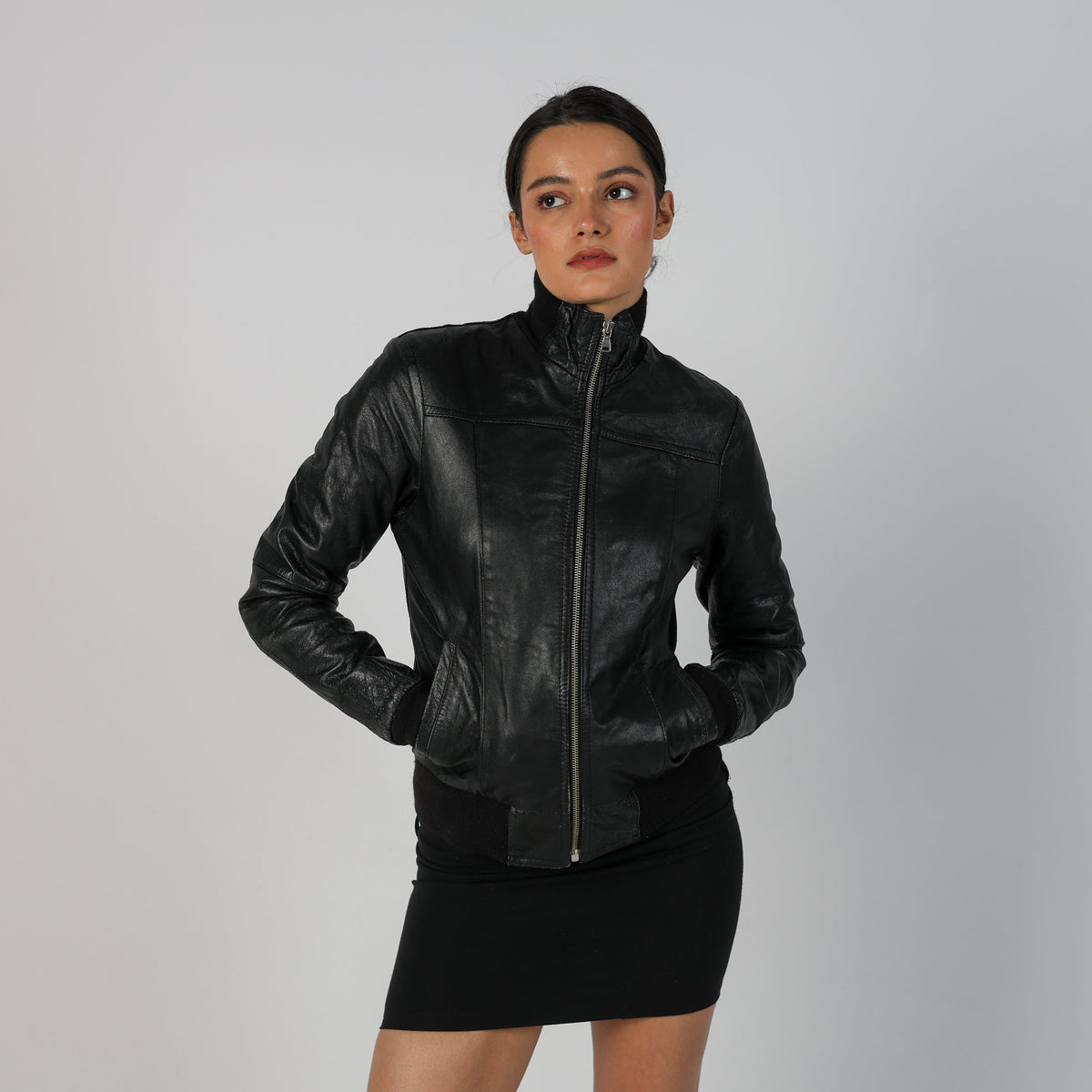 Black Y2K Made in Italy Leather Jacket (S)